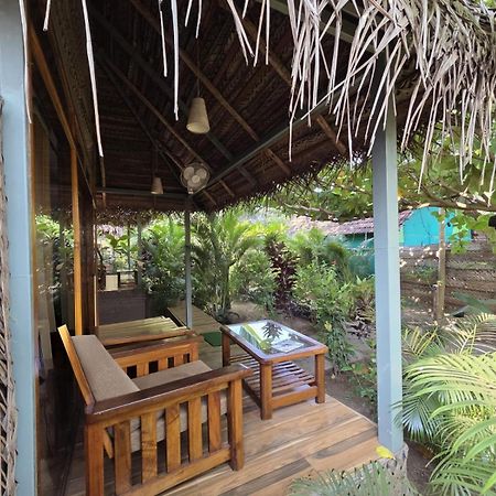 The Coast Beach Resort Agonda Buitenkant foto